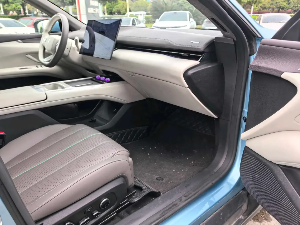 2025 Deepal L07 1.5L 98HP L4 REEV 28.39KWH,autocango,china used car exporter,china ev exporter,chinese used car exporter,chinese used ev exporter