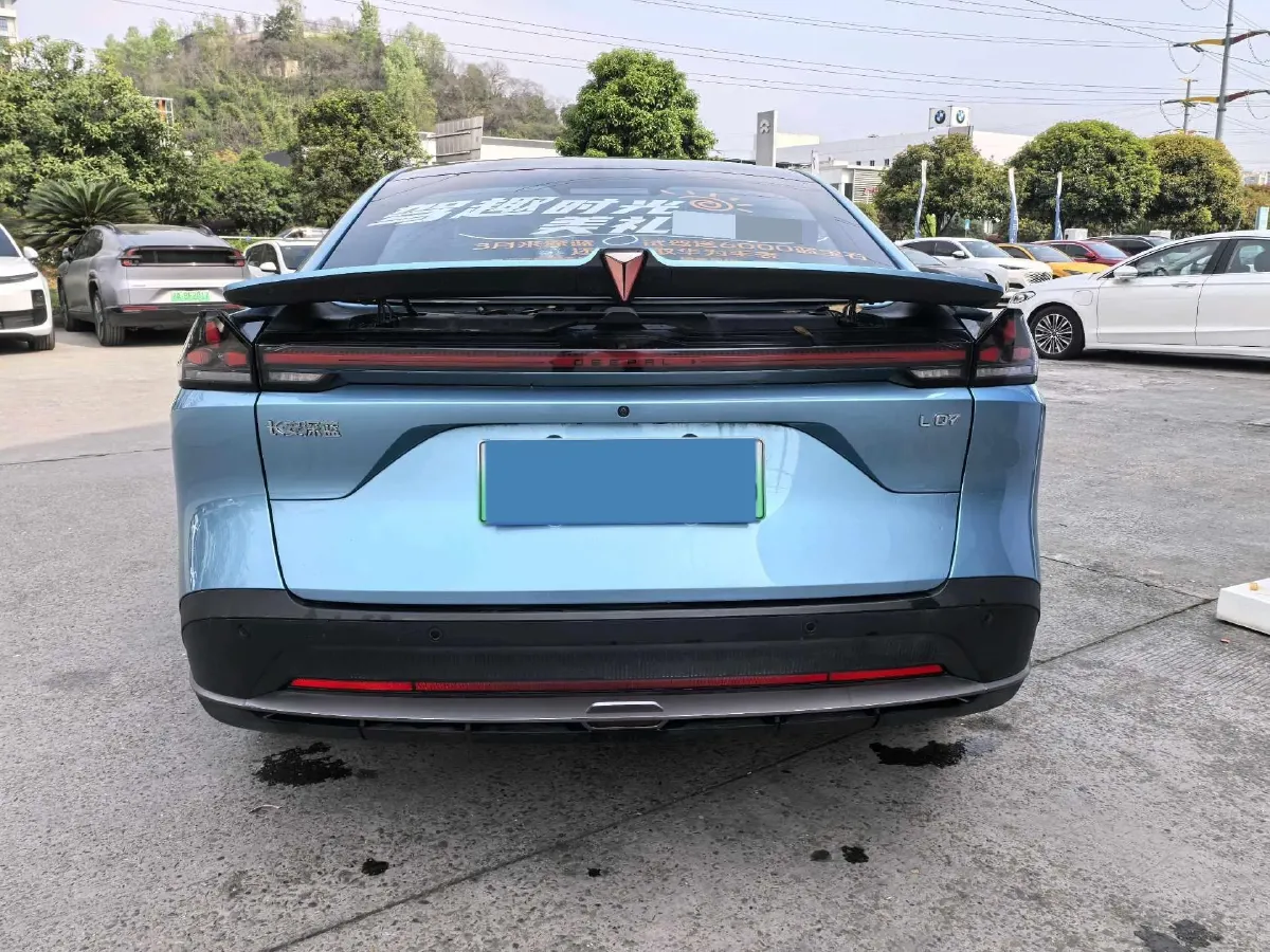 2025 Deepal L07 1.5L 98HP L4 REEV 28.39KWH,autocango,china used car exporter,china ev exporter,chinese used car exporter,chinese used ev exporter