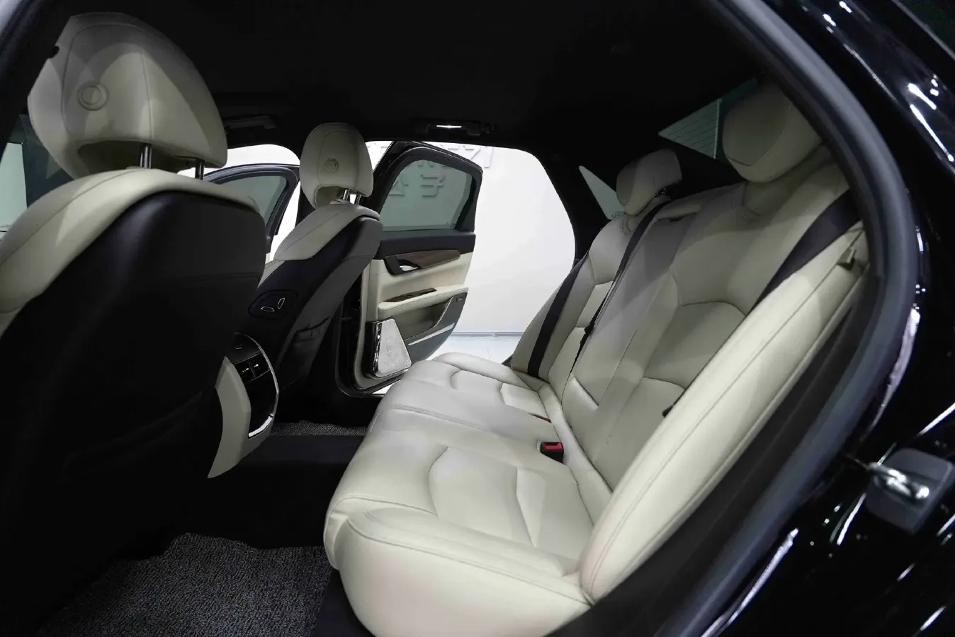 2020 Cadillac CT6 2.0T 241HP L4 10AT,autocango,china used car exporter,china ev exporter,chinese used car exporter,chinese used ev exporter