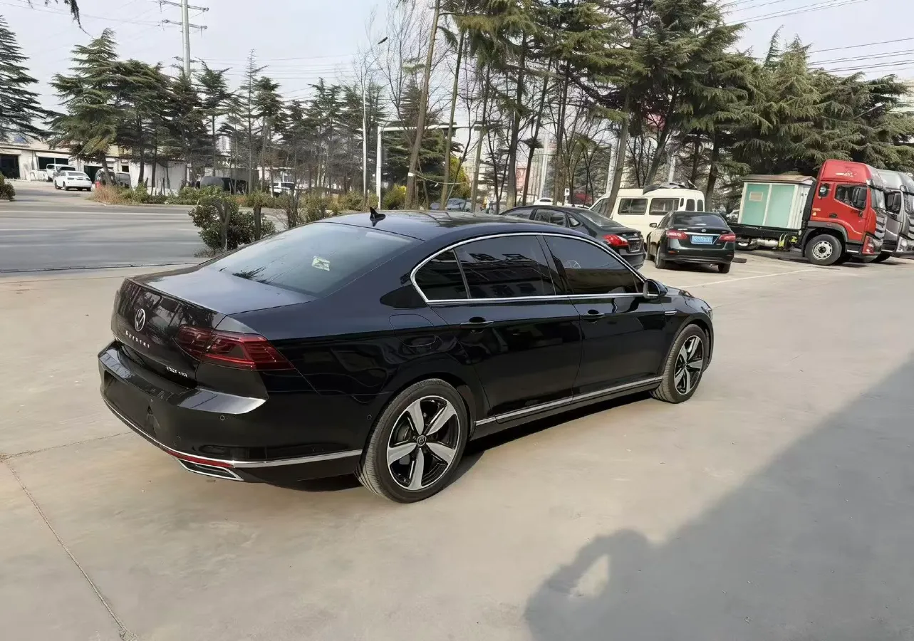 2020 Volkswagen Magotan 2.0T 220HP L4 7DCT,autocango,china used car exporter,china ev exporter,chinese used car exporter,chinese used ev exporter
