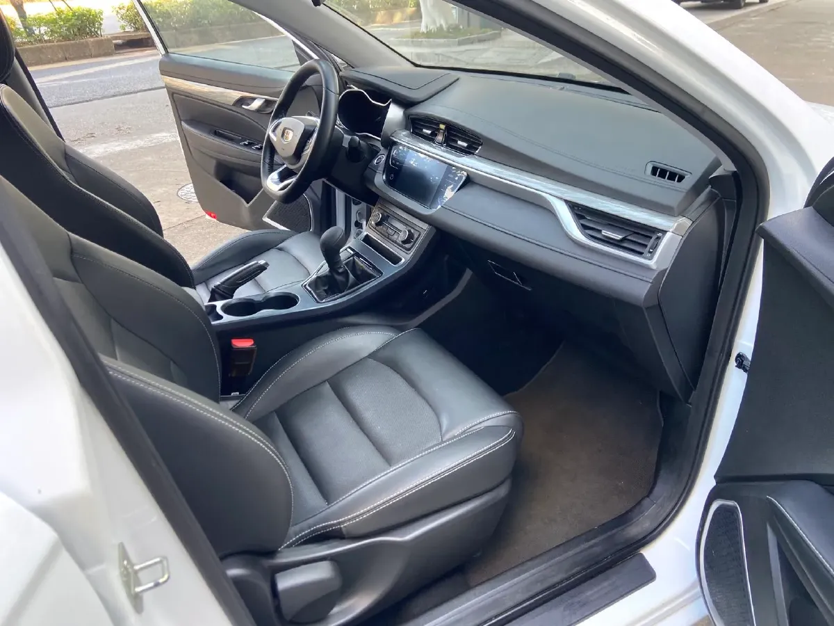 2019 Geely Emgrand 1.5L 109HP L4 5MT,autocango,china used car exporter,china ev exporter,chinese used car exporter,chinese used ev exporter