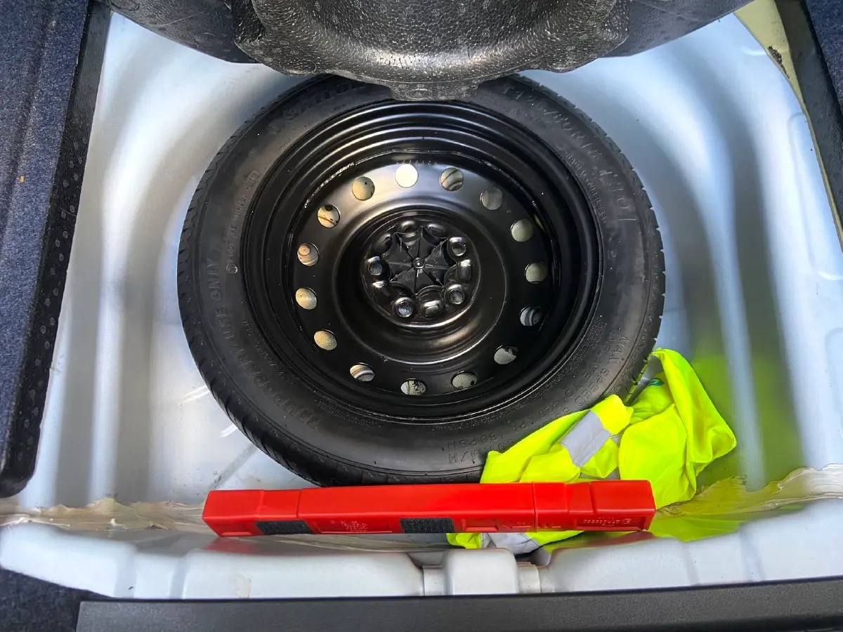 2019 Geely Emgrand 1.5L 109HP L4 5MT,autocango,china used car exporter,china ev exporter,chinese used car exporter,chinese used ev exporter