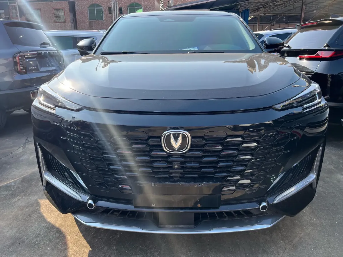 2021 ChangAn UNI-K 2.0T 233HP L4 8AT,autocango,china used car exporter,china ev exporter,chinese used car exporter,chinese used ev exporter