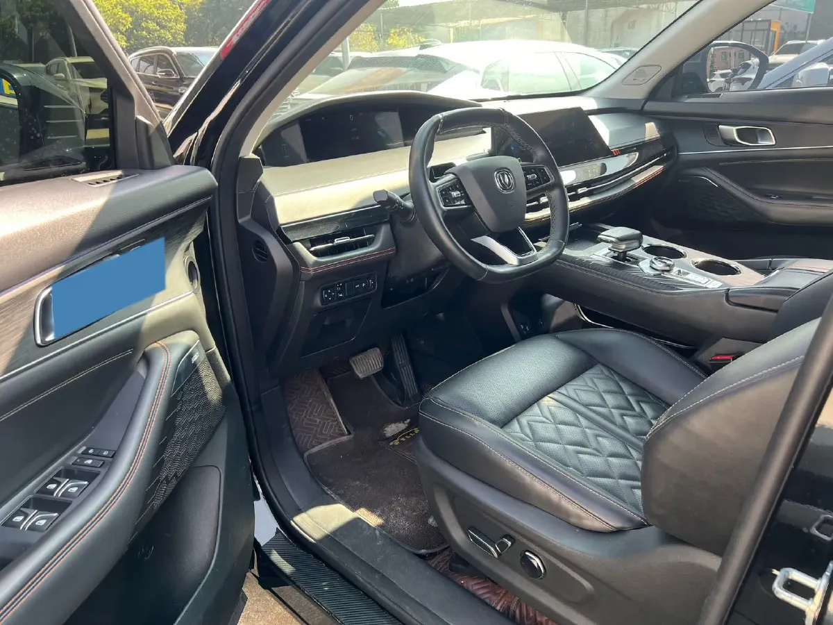 2021 ChangAn UNI-K 2.0T 233HP L4 8AT,autocango,china used car exporter,china ev exporter,chinese used car exporter,chinese used ev exporter