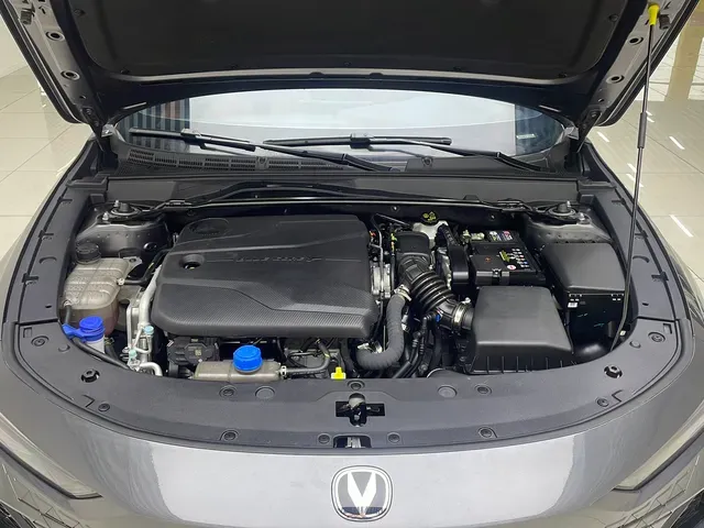 2023 ChangAn UNI-V 1.5T 188HP L4 7DCT,autocango,china used car exporter,china ev exporter,chinese used car exporter,chinese used ev exporter