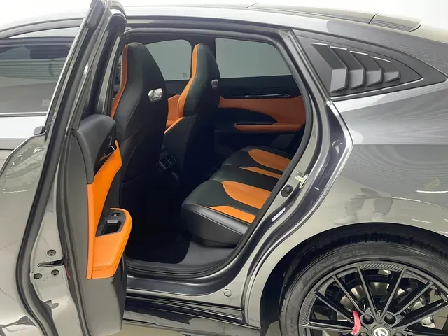 2023 ChangAn UNI-V 1.5T 188HP L4 7DCT,autocango,china used car exporter,china ev exporter,chinese used car exporter,chinese used ev exporter