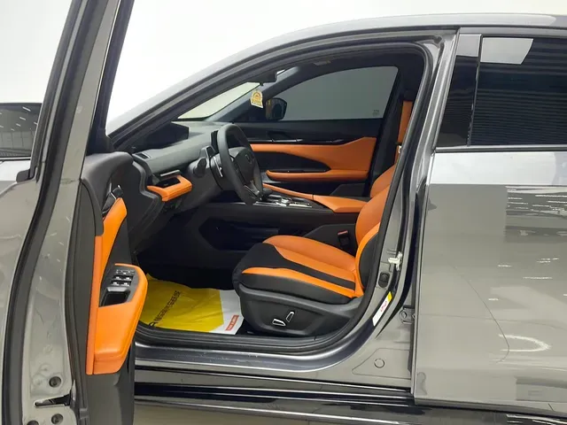 2023 ChangAn UNI-V 1.5T 188HP L4 7DCT,autocango,china used car exporter,china ev exporter,chinese used car exporter,chinese used ev exporter