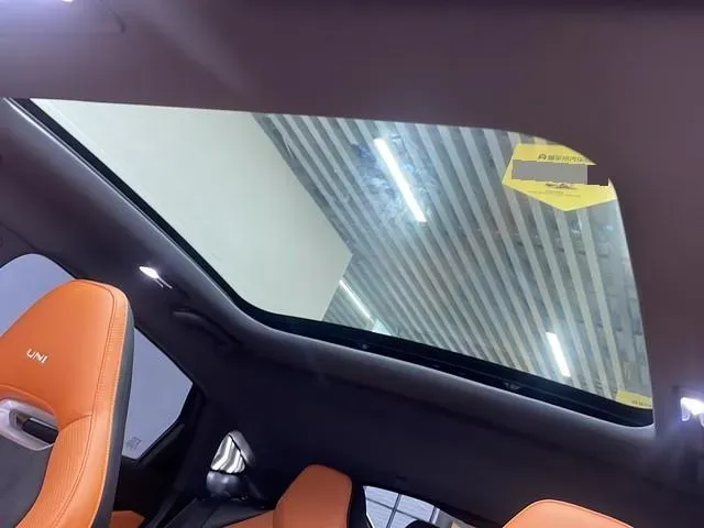 2023 ChangAn UNI-V 1.5T 188HP L4 7DCT,autocango,china used car exporter,china ev exporter,chinese used car exporter,chinese used ev exporter