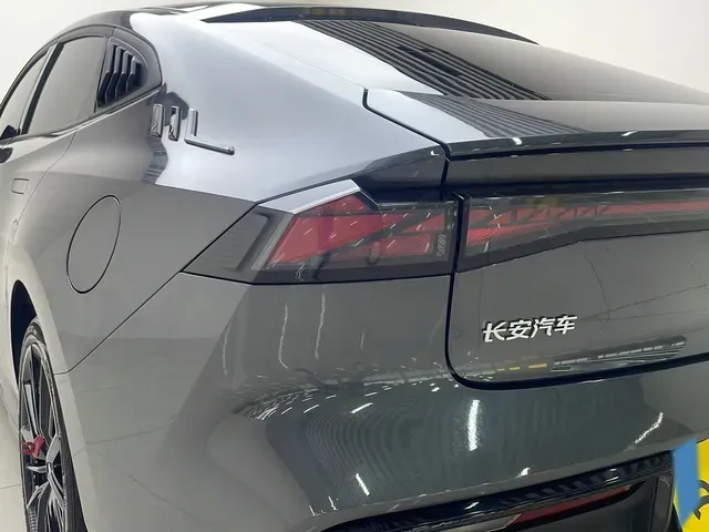 2023 ChangAn UNI-V 1.5T 188HP L4 7DCT,autocango,china used car exporter,china ev exporter,chinese used car exporter,chinese used ev exporter