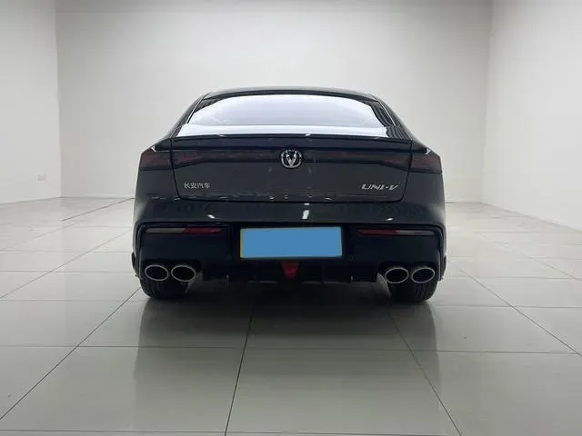 2023 ChangAn UNI-V 1.5T 188HP L4 7DCT,autocango,china used car exporter,china ev exporter,chinese used car exporter,chinese used ev exporter