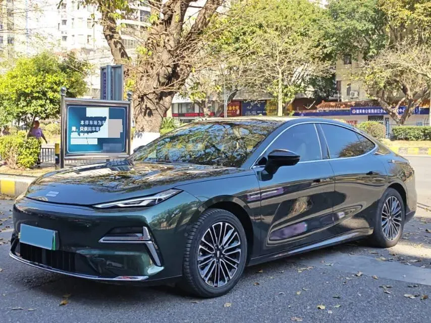 2025 Geely Galaxy Starshine 8 1.5L 112HP L4 1DHT PHEV,autocango,china used car exporter,china ev exporter,chinese used car exporter,chinese used ev exporter