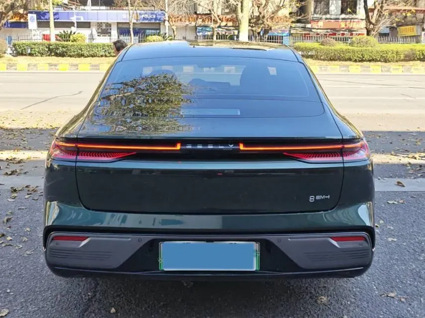 2025 Geely Galaxy Starshine 8 1.5L 112HP L4 1DHT PHEV,autocango,china used car exporter,china ev exporter,chinese used car exporter,chinese used ev exporter