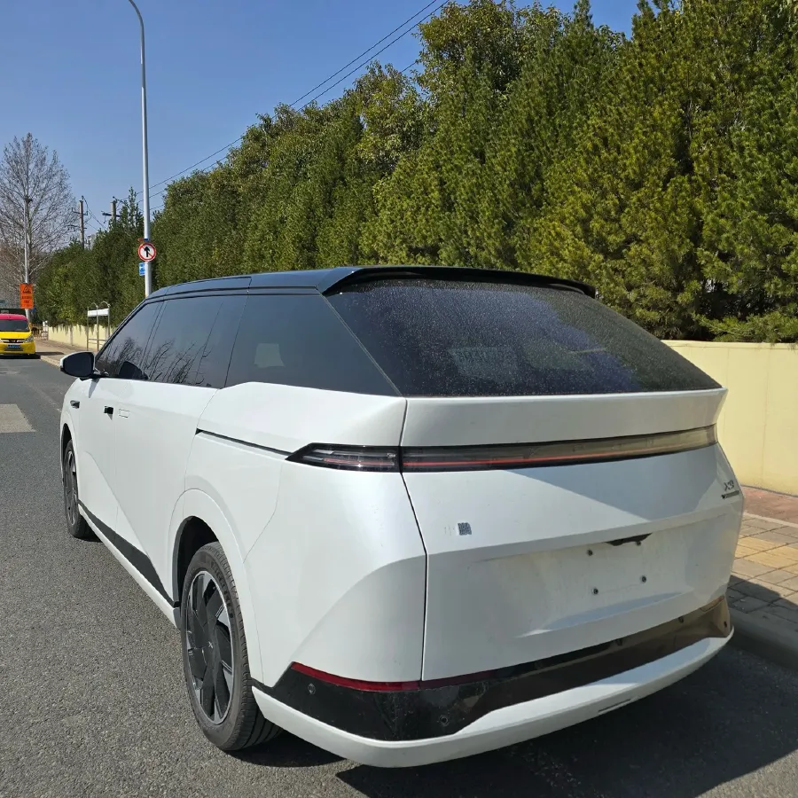 2024 Xpeng X9 BEV 101.5KWH,autocango,china used car exporter,china ev exporter,chinese used car exporter,chinese used ev exporter