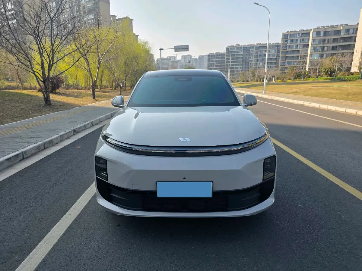 2024 Li L6 Range Extended 154HP L4 REEV 36.8KWH,autocango,china used car exporter,china ev exporter,chinese used car exporter,chinese used ev exporter