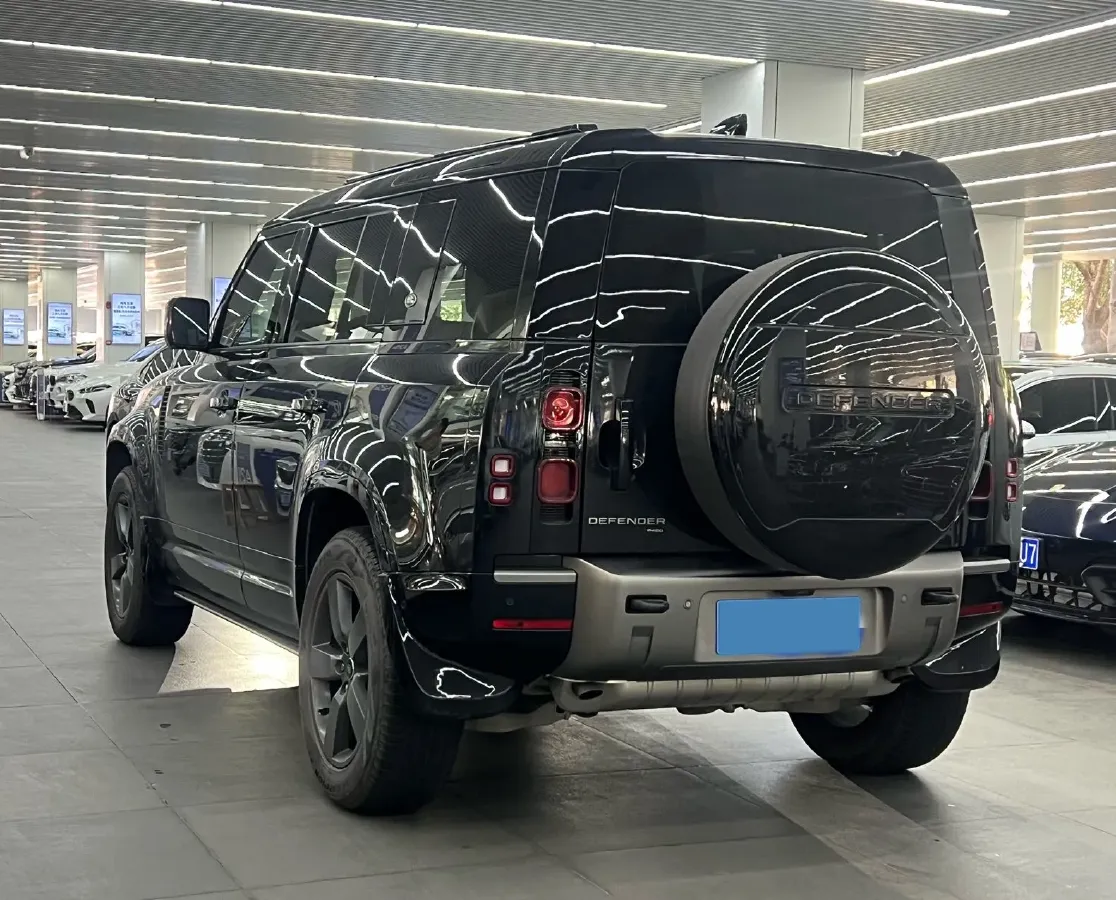 2023 Land Rover Defender 3.0T 400HP L6 8AT,autocango,china used car exporter,china ev exporter,chinese used car exporter,chinese used ev exporter