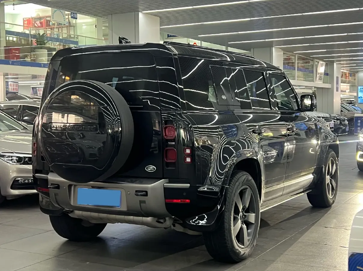 2023 Land Rover Defender 3.0T 400HP L6 8AT,autocango,china used car exporter,china ev exporter,chinese used car exporter,chinese used ev exporter