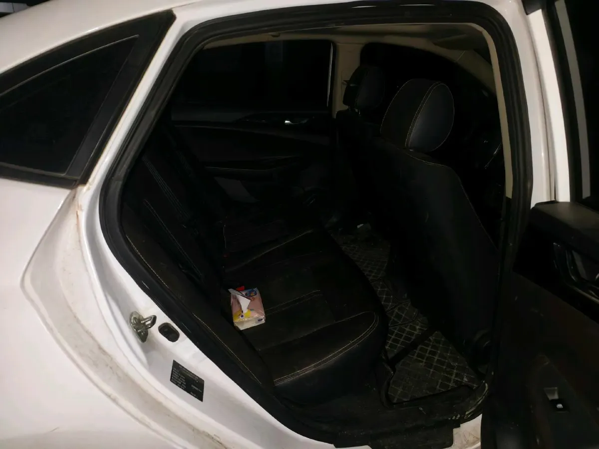 2021 ChangAn Eado DT 1.6L 125HP L4 4AT,autocango,china used car exporter,china ev exporter,chinese used car exporter,chinese used ev exporter