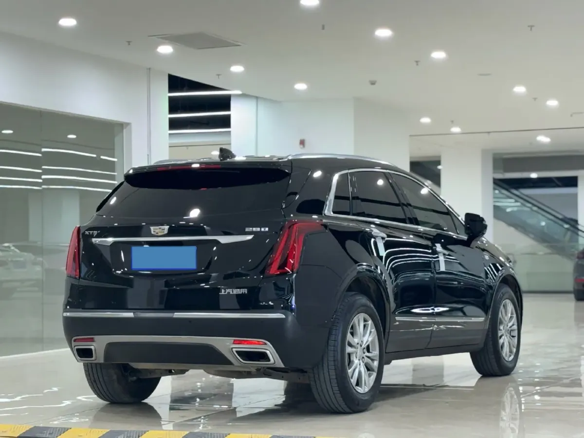 2022 Cadillac XT5 2.0T 237HP L4 9AT,autocango,china used car exporter,china ev exporter,chinese used car exporter,chinese used ev exporter