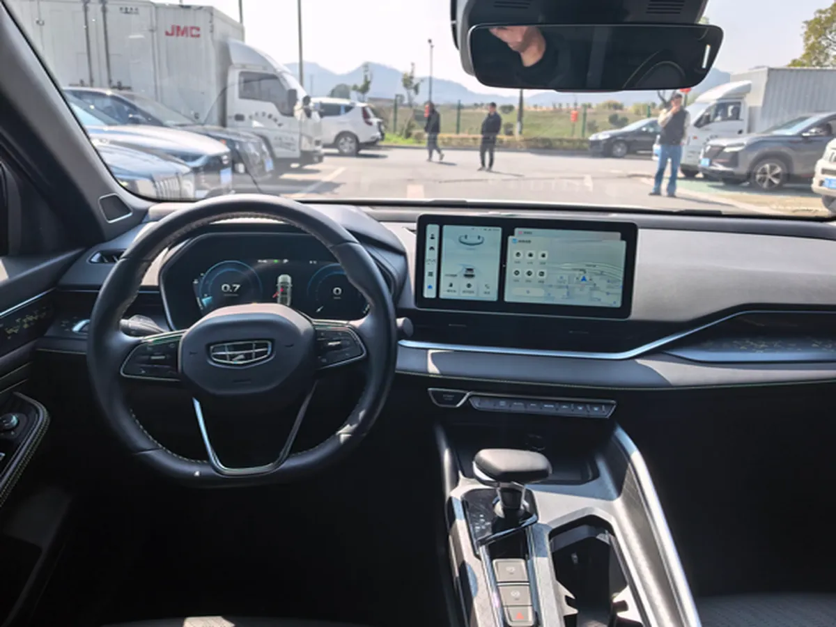 2023 Geely Preface 1.5T 181HP L4 7DCT,autocango,china used car exporter,china ev exporter,chinese used car exporter,chinese used ev exporter