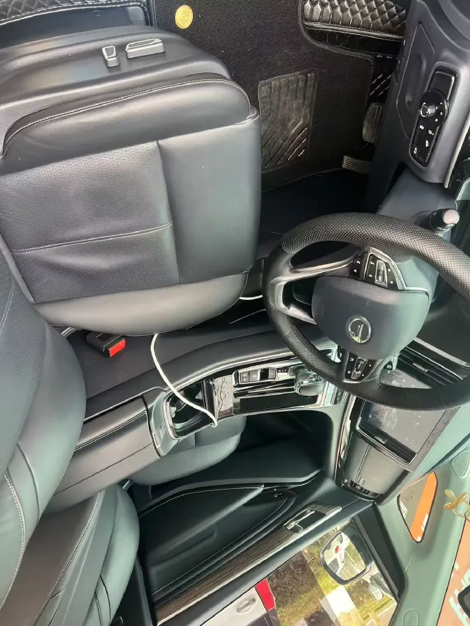 2021 GAC Trumpchi M8 2.0T 252HP L4 8AT,autocango,china used car exporter,china ev exporter,chinese used car exporter,chinese used ev exporter