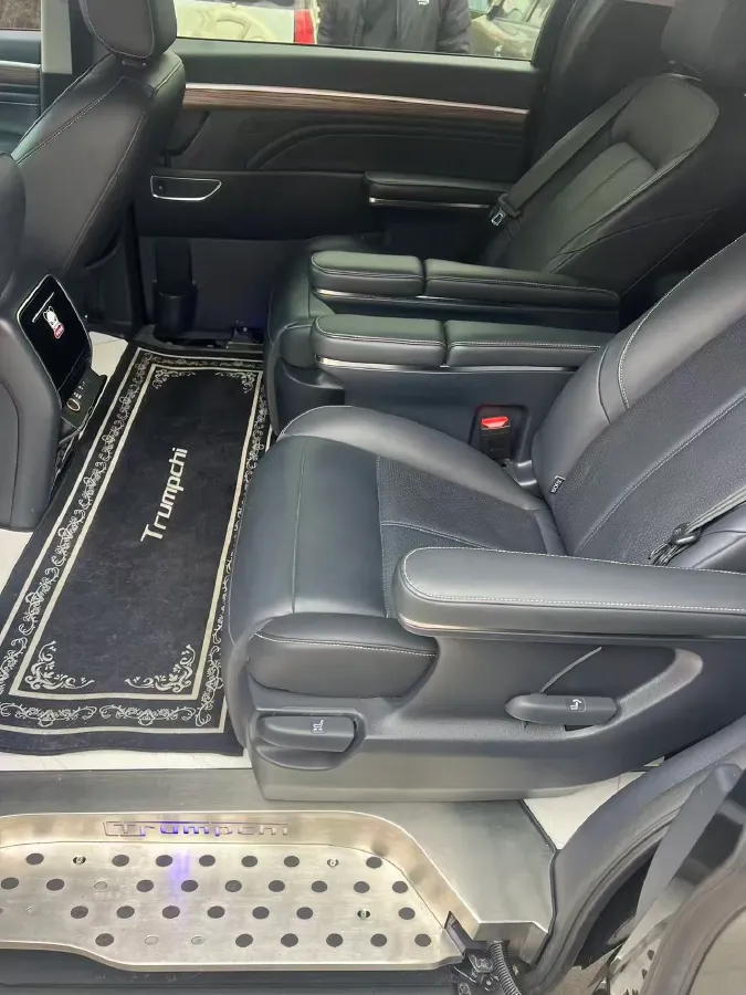 2021 GAC Trumpchi M8 2.0T 252HP L4 8AT,autocango,china used car exporter,china ev exporter,chinese used car exporter,chinese used ev exporter