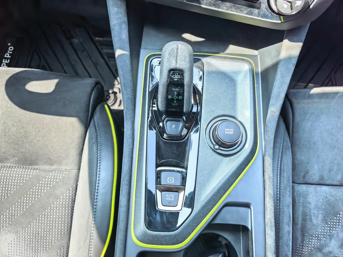 2020 LYNK&CO 03 2.0T 254HP L4 8AT,autocango,china used car exporter,china ev exporter,chinese used car exporter,chinese used ev exporter