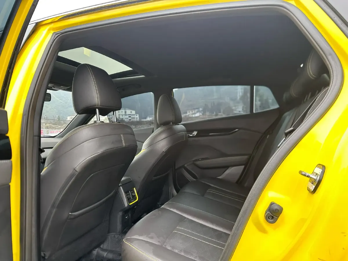 2021 DongFeng Aeolus YiXuan 1.5T 150HP L4 6DCT,autocango,china used car exporter,china ev exporter,chinese used car exporter,chinese used ev exporter