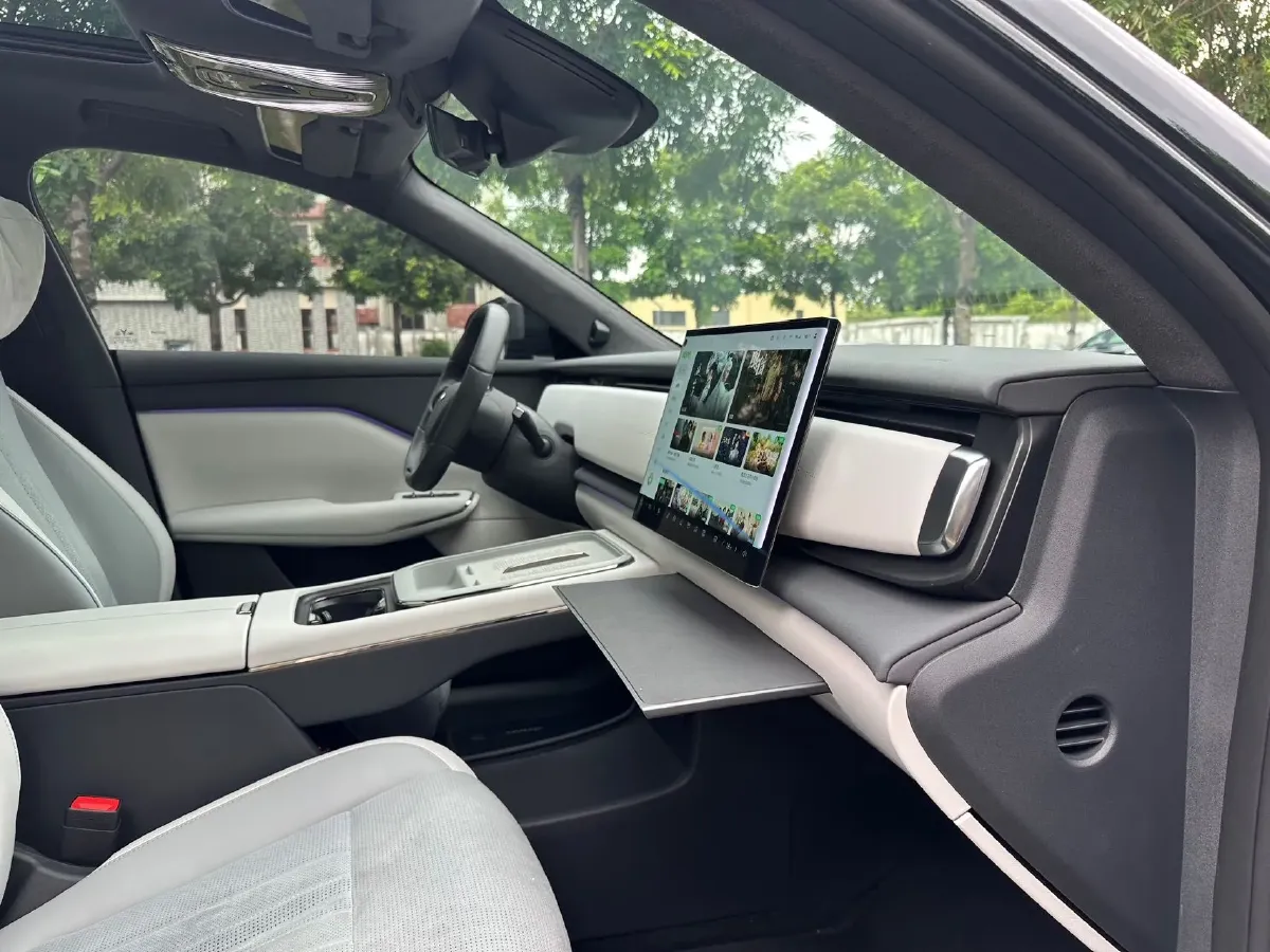 2024 Voyah ZhiYin BEV 79KWH,autocango,china used car exporter,china ev exporter,chinese used car exporter,chinese used ev exporter