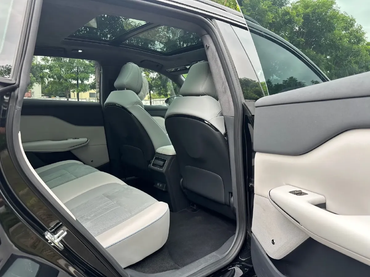 2024 Voyah ZhiYin BEV 79KWH,autocango,china used car exporter,china ev exporter,chinese used car exporter,chinese used ev exporter