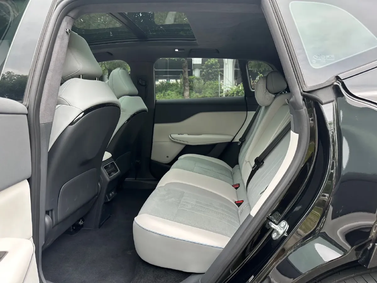 2024 Voyah ZhiYin BEV 79KWH,autocango,china used car exporter,china ev exporter,chinese used car exporter,chinese used ev exporter