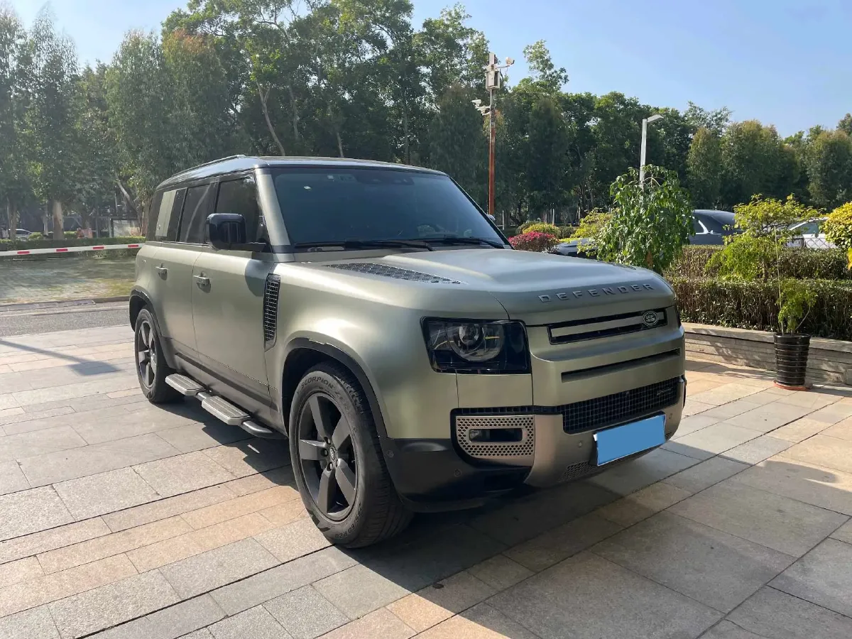2022 Land Rover Defender 3.0T 400HP L6 8AT,autocango,china used car exporter,china ev exporter,chinese used car exporter,chinese used ev exporter