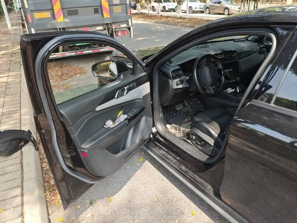 2022 LYNK&CO 03 1.5T 180HP L3 7DCT,autocango,china used car exporter,china ev exporter,chinese used car exporter,chinese used ev exporter