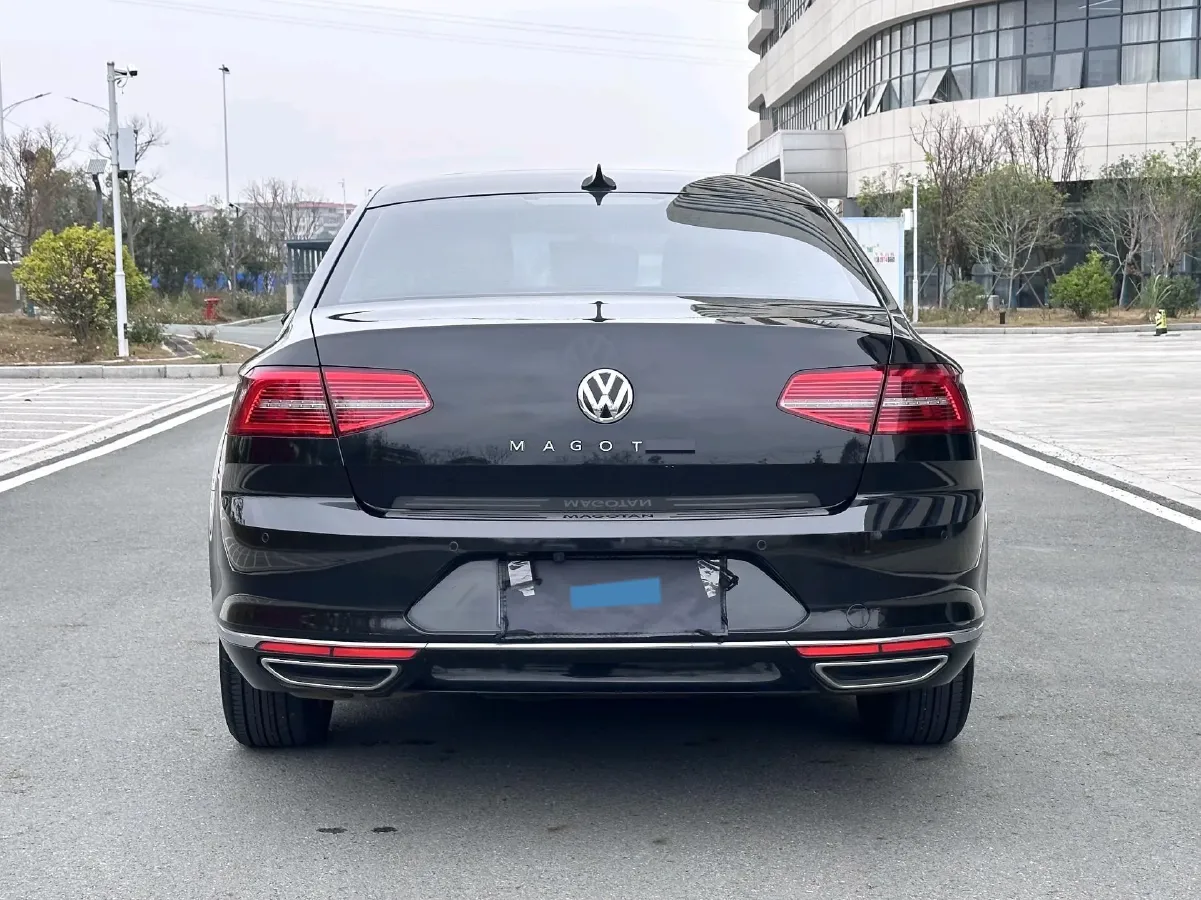 2017 Volkswagen Magotan 1.8T 180HP L4 7DCT,autocango,china used car exporter,china ev exporter,chinese used car exporter,chinese used ev exporter