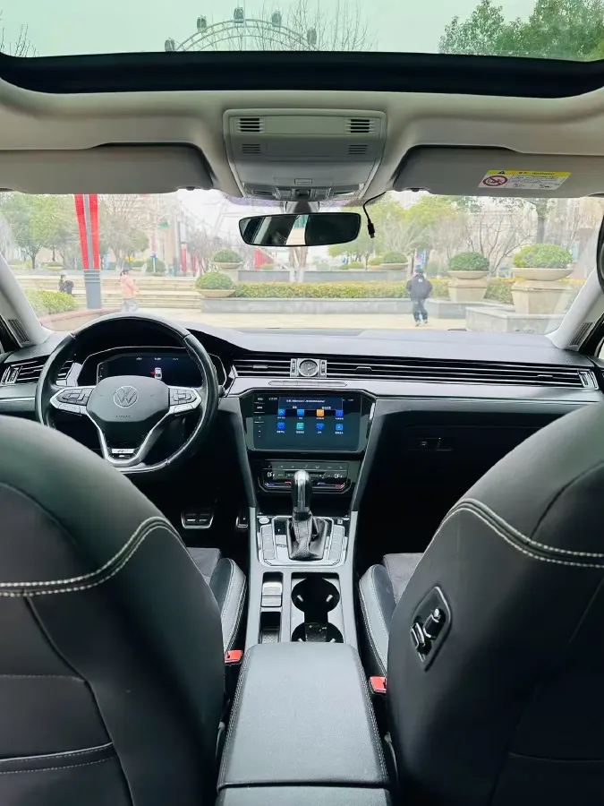 2021 Volkswagen Magotan 2.0T 186HP L4 7DCT,autocango,china used car exporter,china ev exporter,chinese used car exporter,chinese used ev exporter