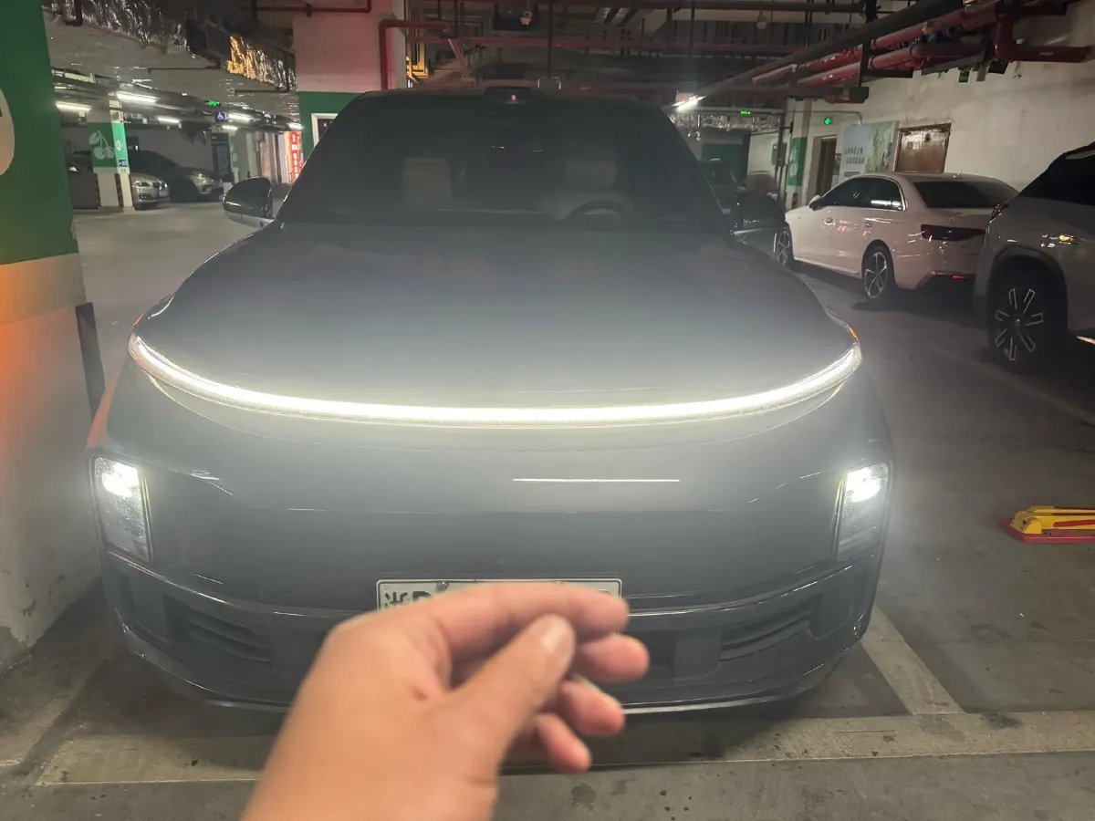 2022 Li L9 Range Extended 154HP REEV 42.6KWH,autocango,china used car exporter,china ev exporter,chinese used car exporter,chinese used ev exporter