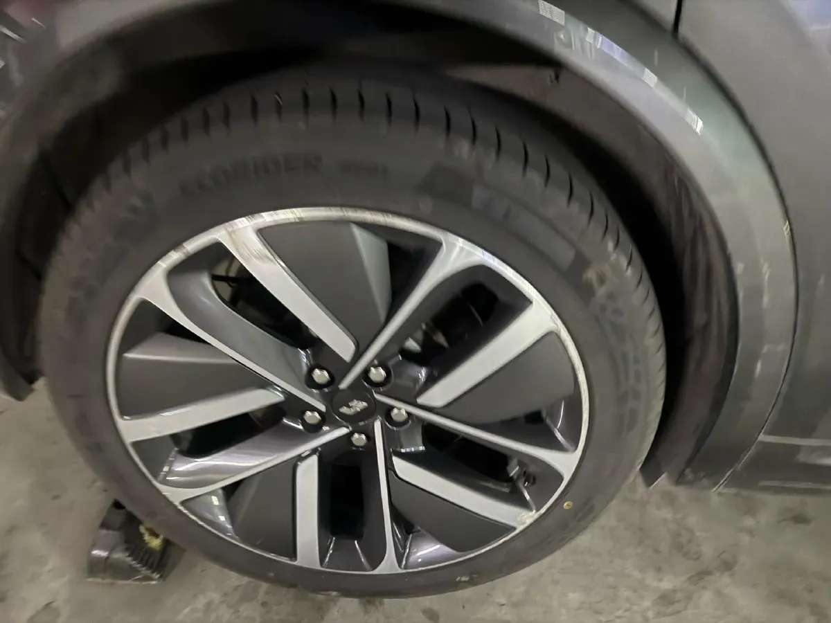 2022 Li L9 Range Extended 154HP REEV 42.6KWH,autocango,china used car exporter,china ev exporter,chinese used car exporter,chinese used ev exporter