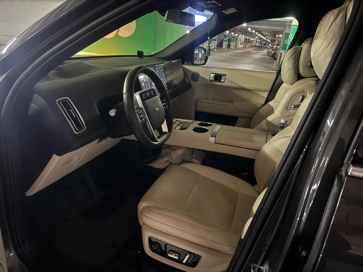 2022 Li L9 Range Extended 154HP REEV 42.6KWH,autocango,china used car exporter,china ev exporter,chinese used car exporter,chinese used ev exporter