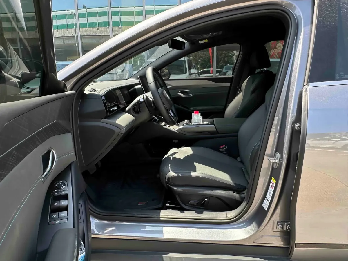 2025 BYD QinL BEV,autocango,china used car exporter,china ev exporter,chinese used car exporter,chinese used ev exporter