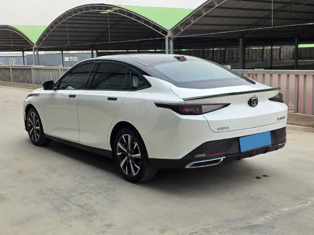 2023 ChangAn Oshan Z6 1.5T 188HP L4 7DCT,autocango,china used car exporter,china ev exporter,chinese used car exporter,chinese used ev exporter
