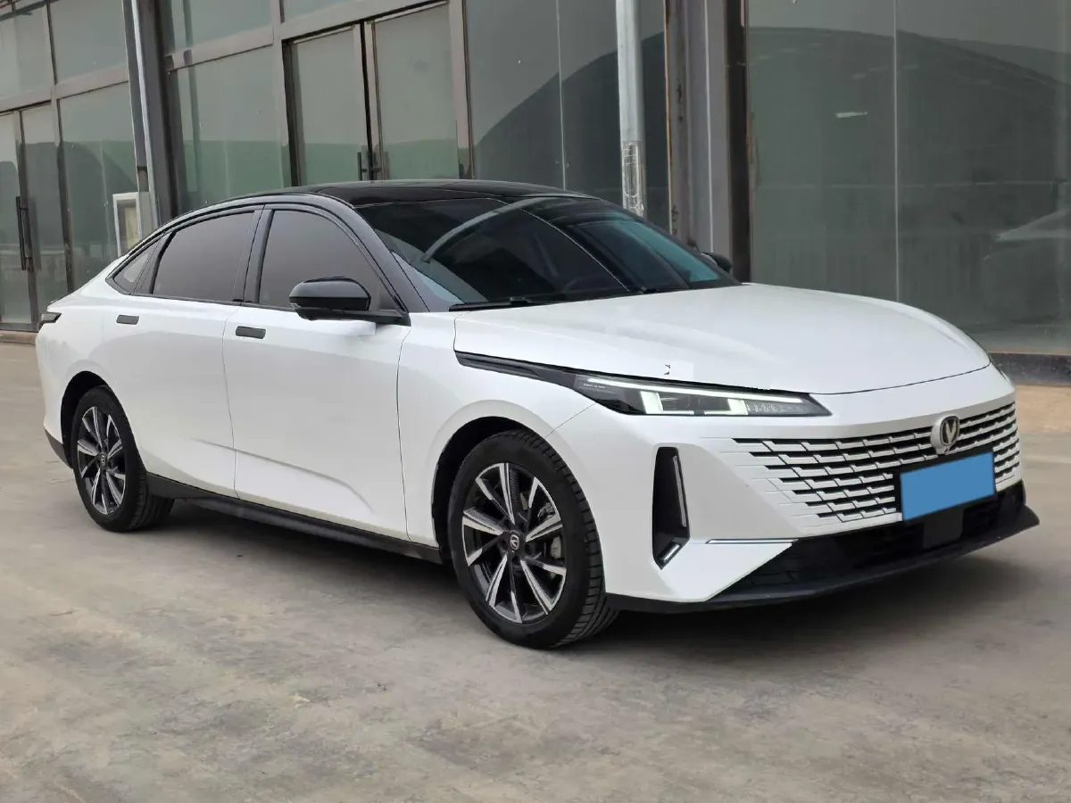 2023 ChangAn Oshan Z6 1.5T 188HP L4 7DCT,autocango,china used car exporter,china ev exporter,chinese used car exporter,chinese used ev exporter