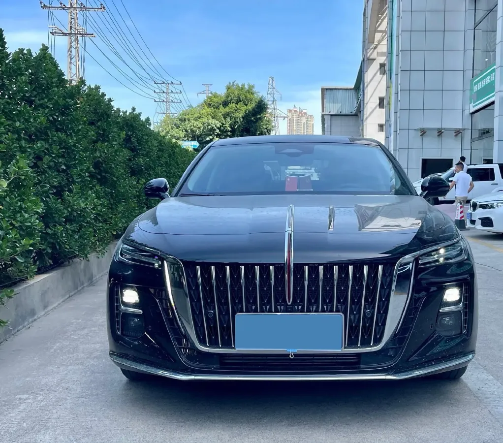 2024 HongQi H5 2.0T 224HP L4 8AT,autocango,china used car exporter,china ev exporter,chinese used car exporter,chinese used ev exporter