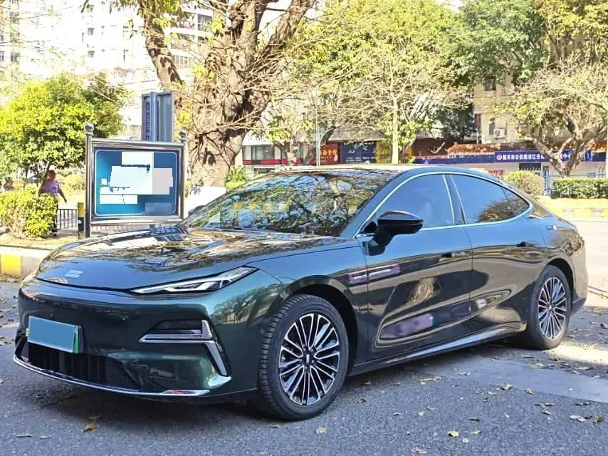 2025 Geely Galaxy Starshine 8 1.5L 112HP L4 1DHT PHEV,autocango,china used car exporter,china ev exporter,chinese used car exporter,chinese used ev exporter