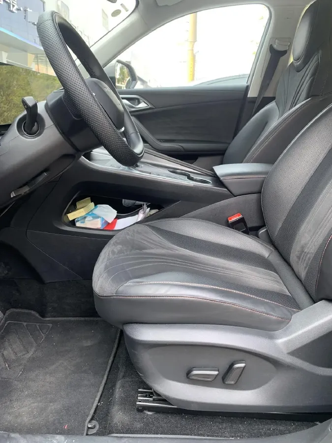 2024 Roewe D5X DMH 1.5T 150HP L4 2DHT PHEV 21.4KWH,autocango,china used car exporter,china ev exporter,chinese used car exporter,chinese used ev exporter