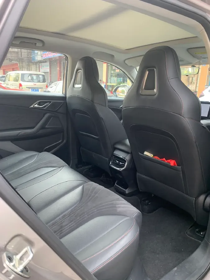 2024 Roewe D5X DMH 1.5T 150HP L4 2DHT PHEV 21.4KWH,autocango,china used car exporter,china ev exporter,chinese used car exporter,chinese used ev exporter