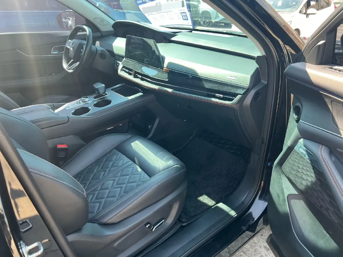 2021 ChangAn UNI-K 2.0T 233HP L4 8AT,autocango,china used car exporter,china ev exporter,chinese used car exporter,chinese used ev exporter