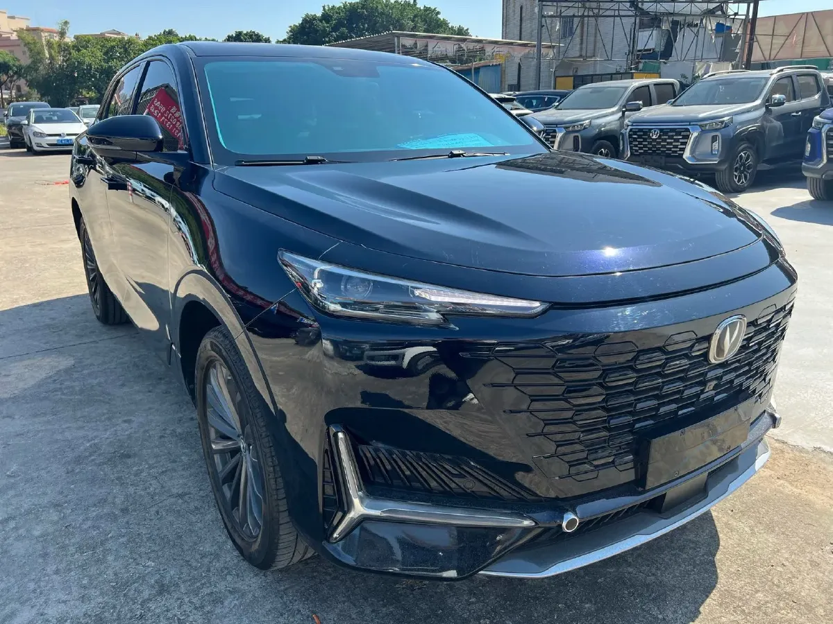 2021 ChangAn UNI-K 2.0T 233HP L4 8AT,autocango,china used car exporter,china ev exporter,chinese used car exporter,chinese used ev exporter