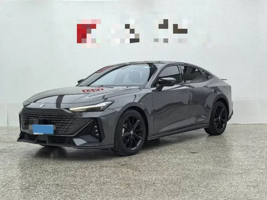 2022 ChangAn UNI-V 1.5T 188HP L4 7DCT,autocango,china used car exporter,china ev exporter,chinese used car exporter,chinese used ev exporter