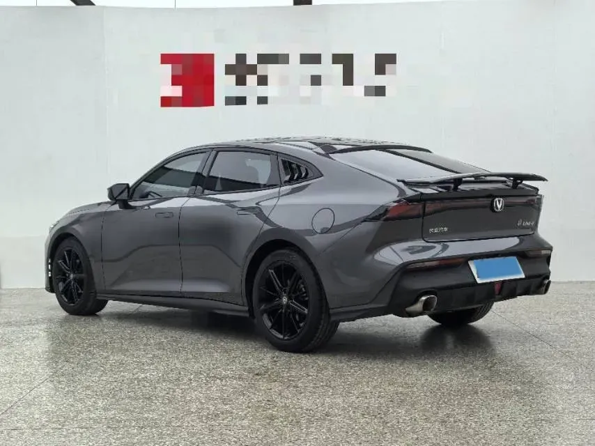 2022 ChangAn UNI-V 1.5T 188HP L4 7DCT,autocango,china used car exporter,china ev exporter,chinese used car exporter,chinese used ev exporter