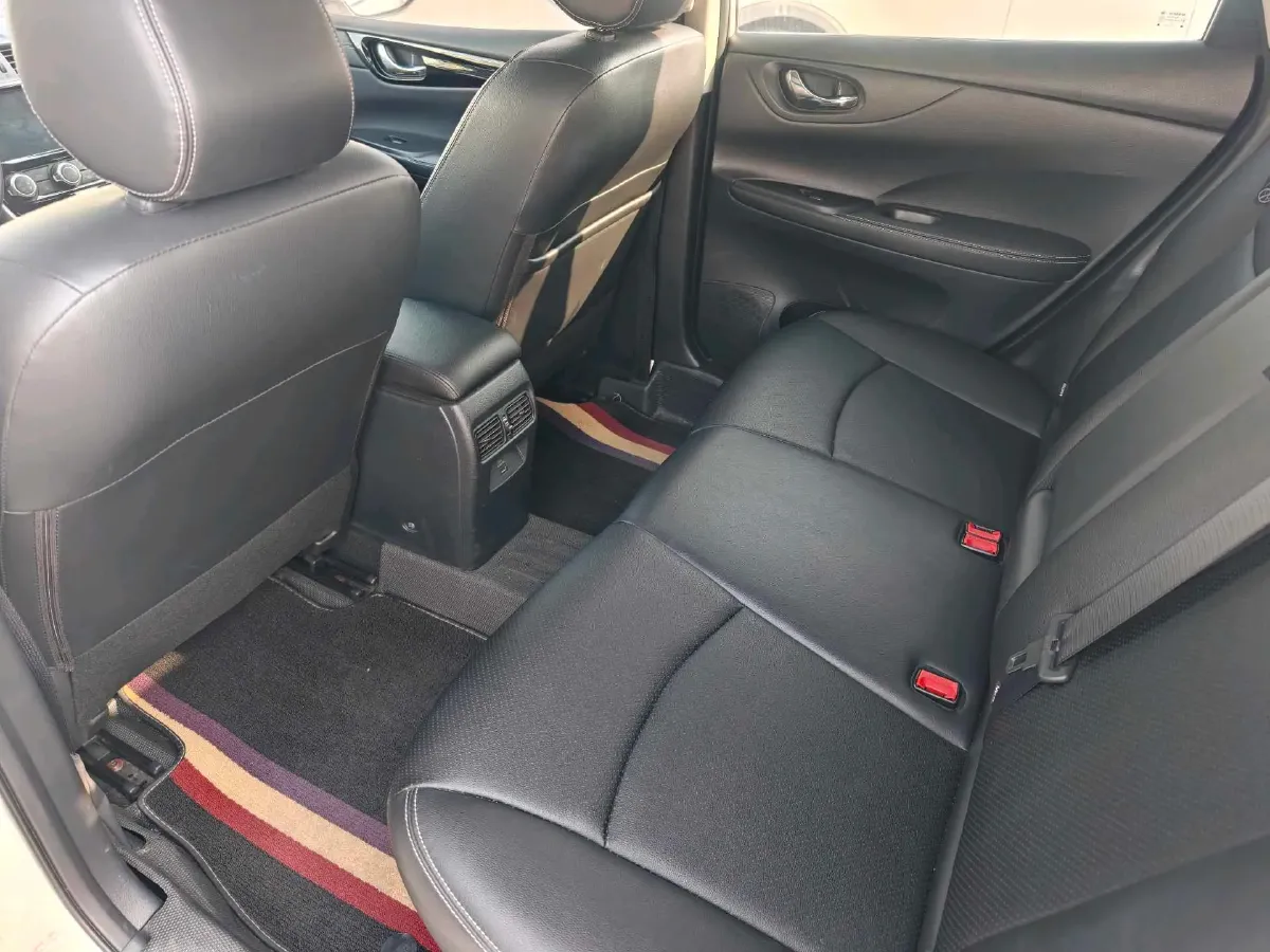 2021 Nissan Tiida 1.6L 122HP L4 CVT,autocango,china used car exporter,china ev exporter,chinese used car exporter,chinese used ev exporter