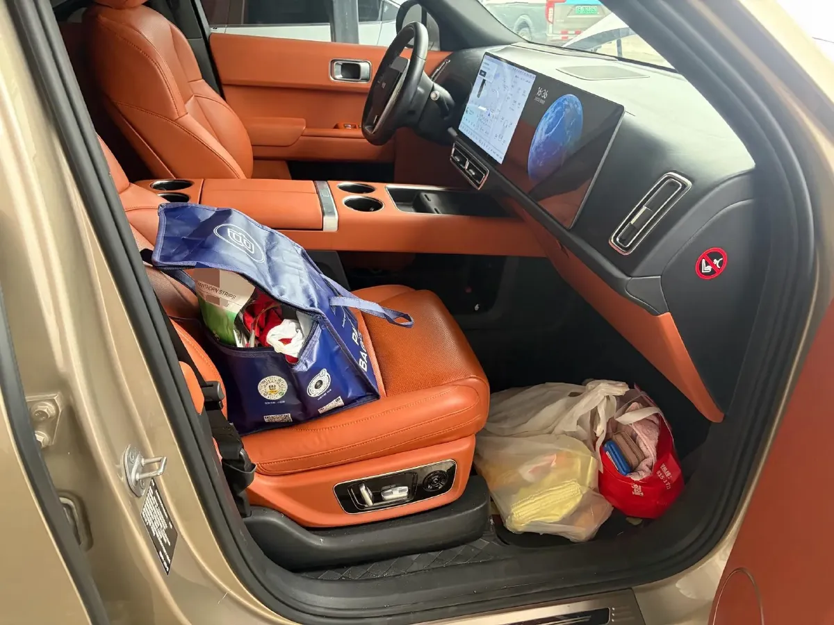 2023 Li L9 Range Extended 154HP REEV 42.6KWH,autocango,china used car exporter,china ev exporter,chinese used car exporter,chinese used ev exporter